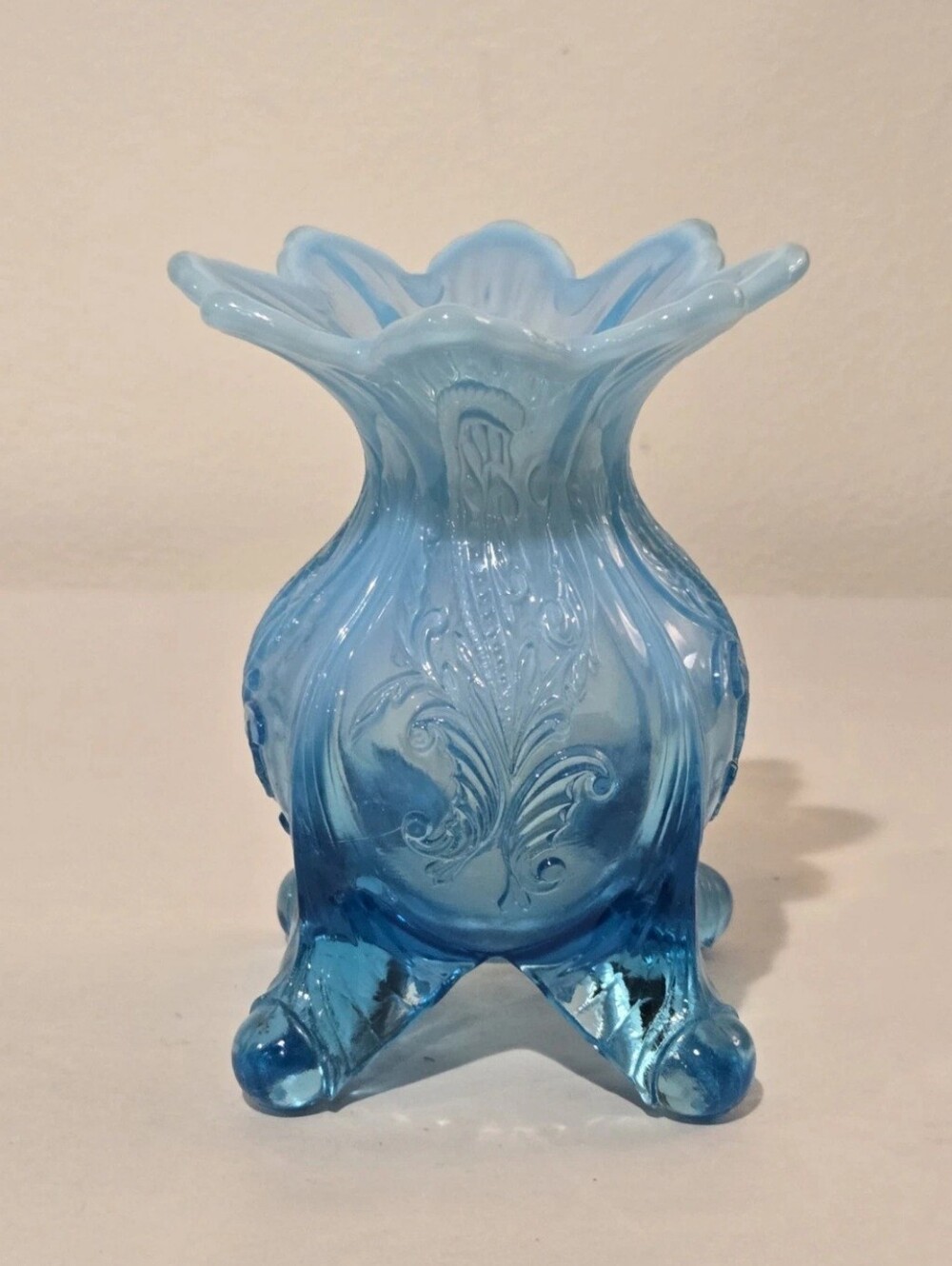 VTG 40s Dugan Glass Fan & Feathers Blue White Opalescent Scroll Acanthus Vase